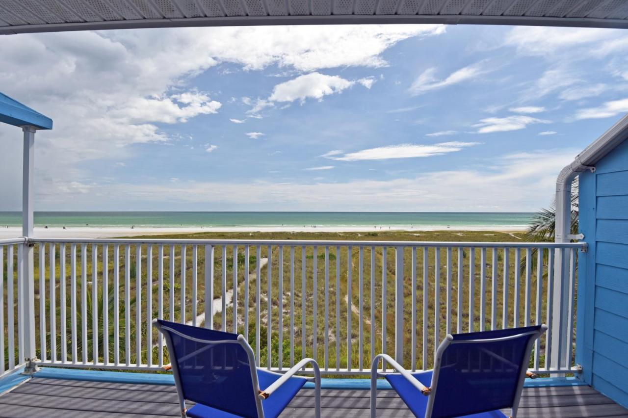Front And Walking Distance To Village Holiday home Siesta Key