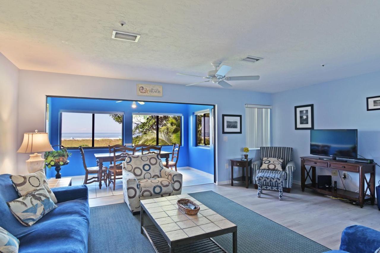Holiday home On The Beach, Walk To Village, Watch The Sunsets From Balcony Siesta Key