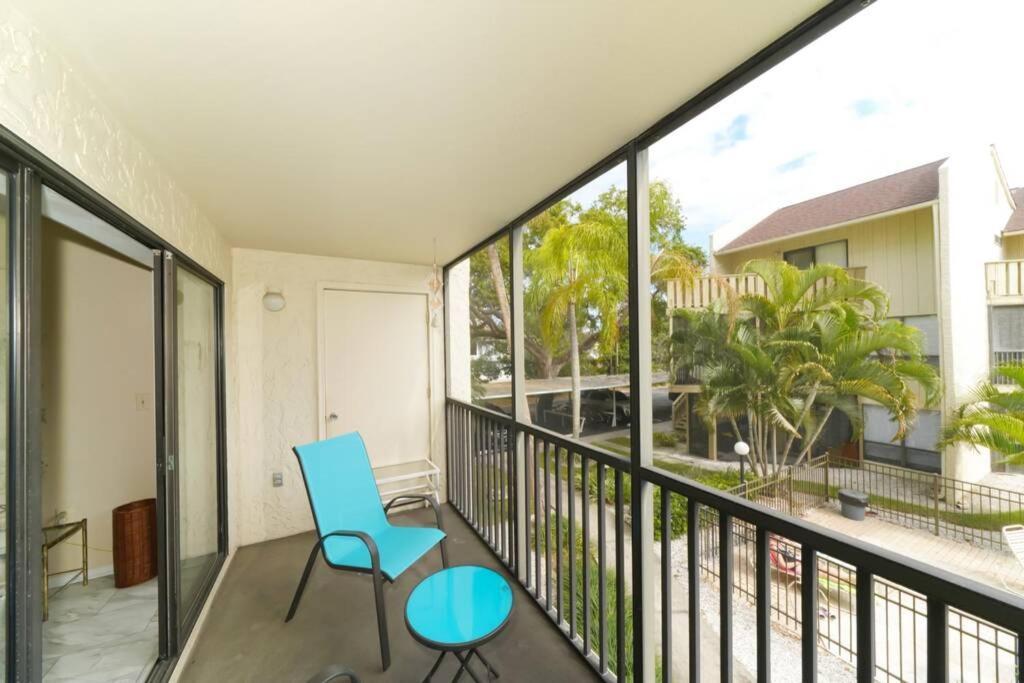Heated Pool-short Walk To Beach, Free Trolley Around Siesta Key! Siesta Key
