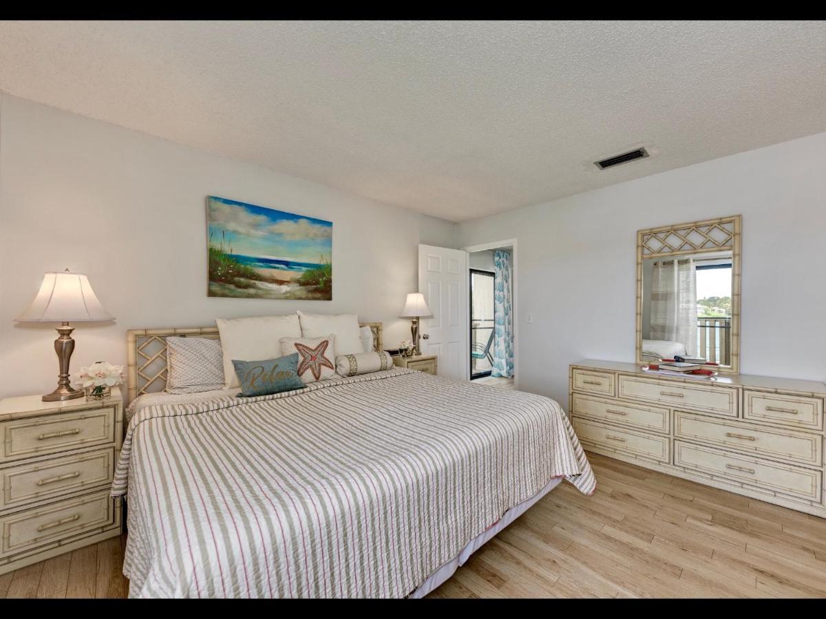 Apartment Luxury Waterfront Views - Heated Pool - 1400sf Duplex - Minutes To The Siesta Key