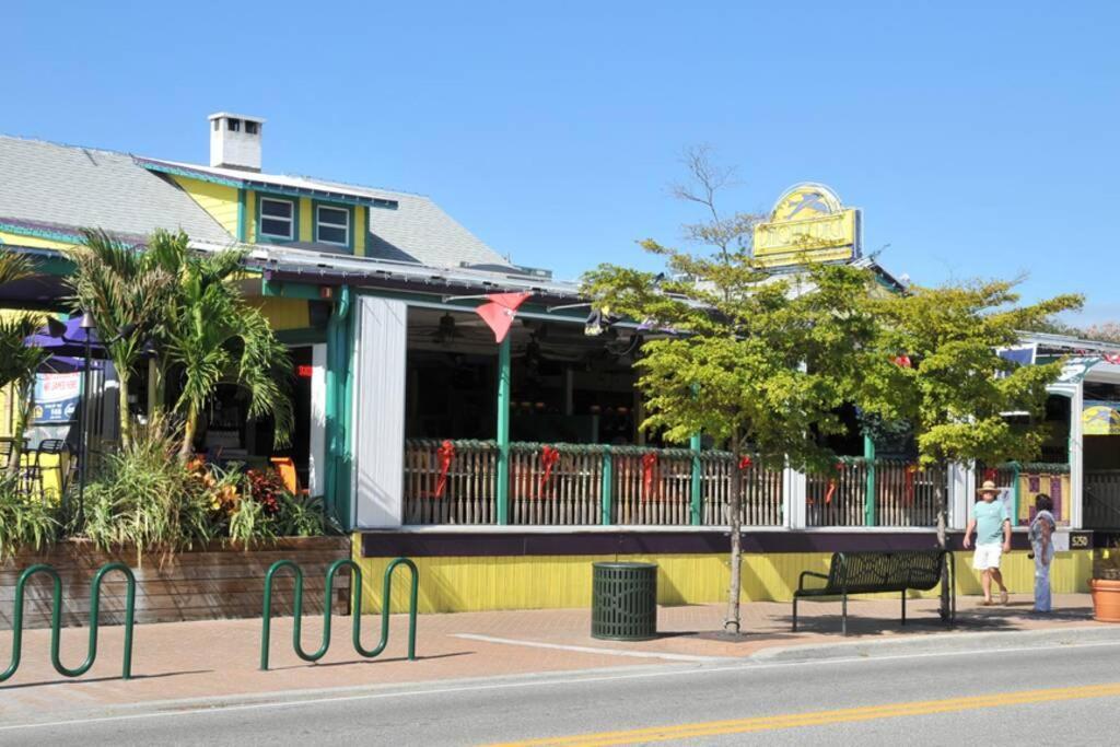 Apartment Siesta Cool: Only Minutes Walk To Siesta Beach!