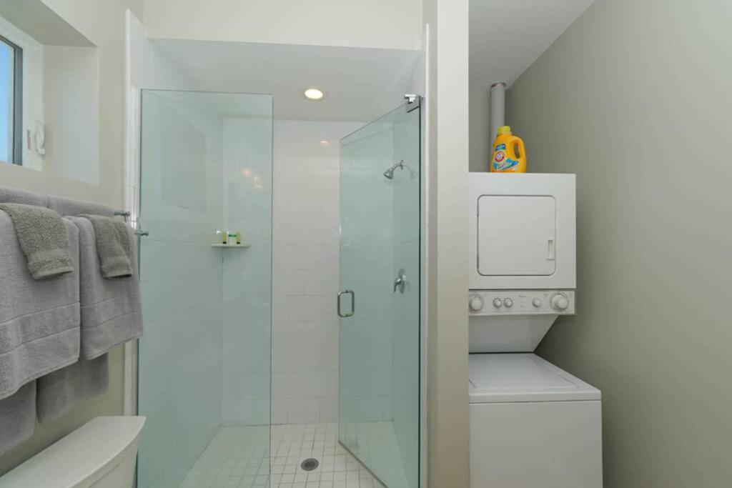 Apartment Siesta Cool: Only Minutes Walk To Siesta Beach!