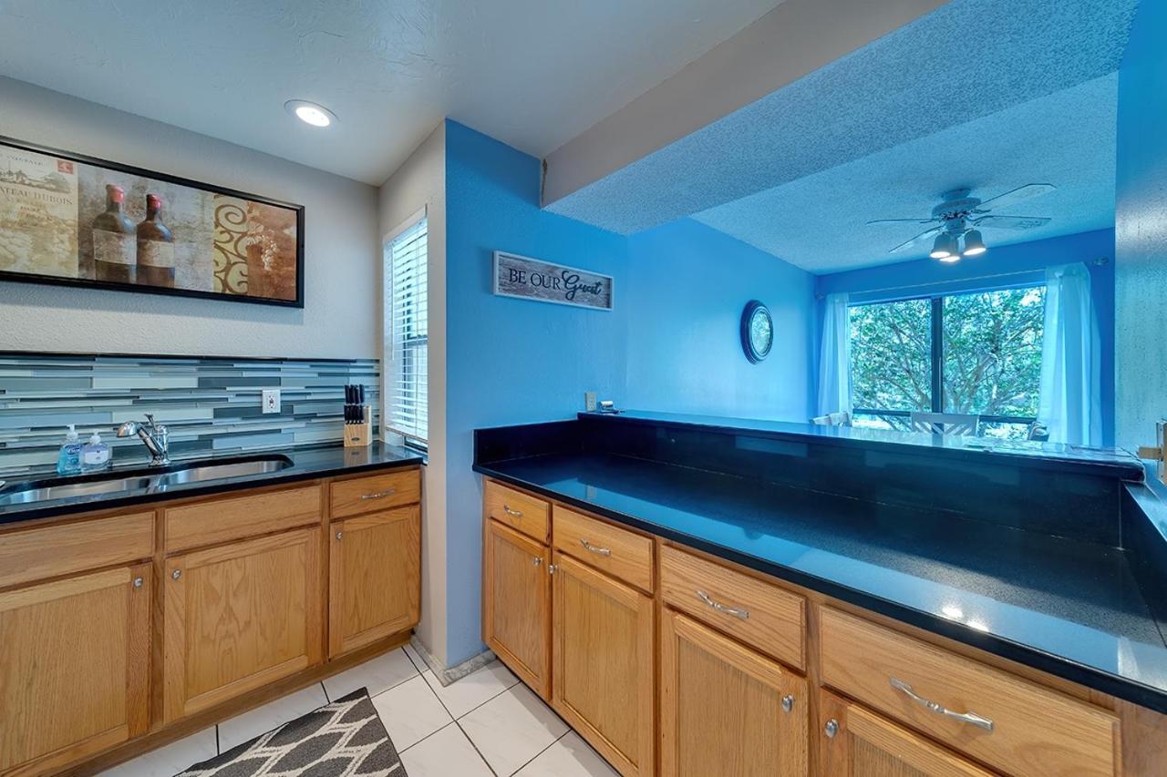 Apartment - 2 Bedroom - 3 Beds - 3 Bathroom Duplex With Heated Swimming Pool *