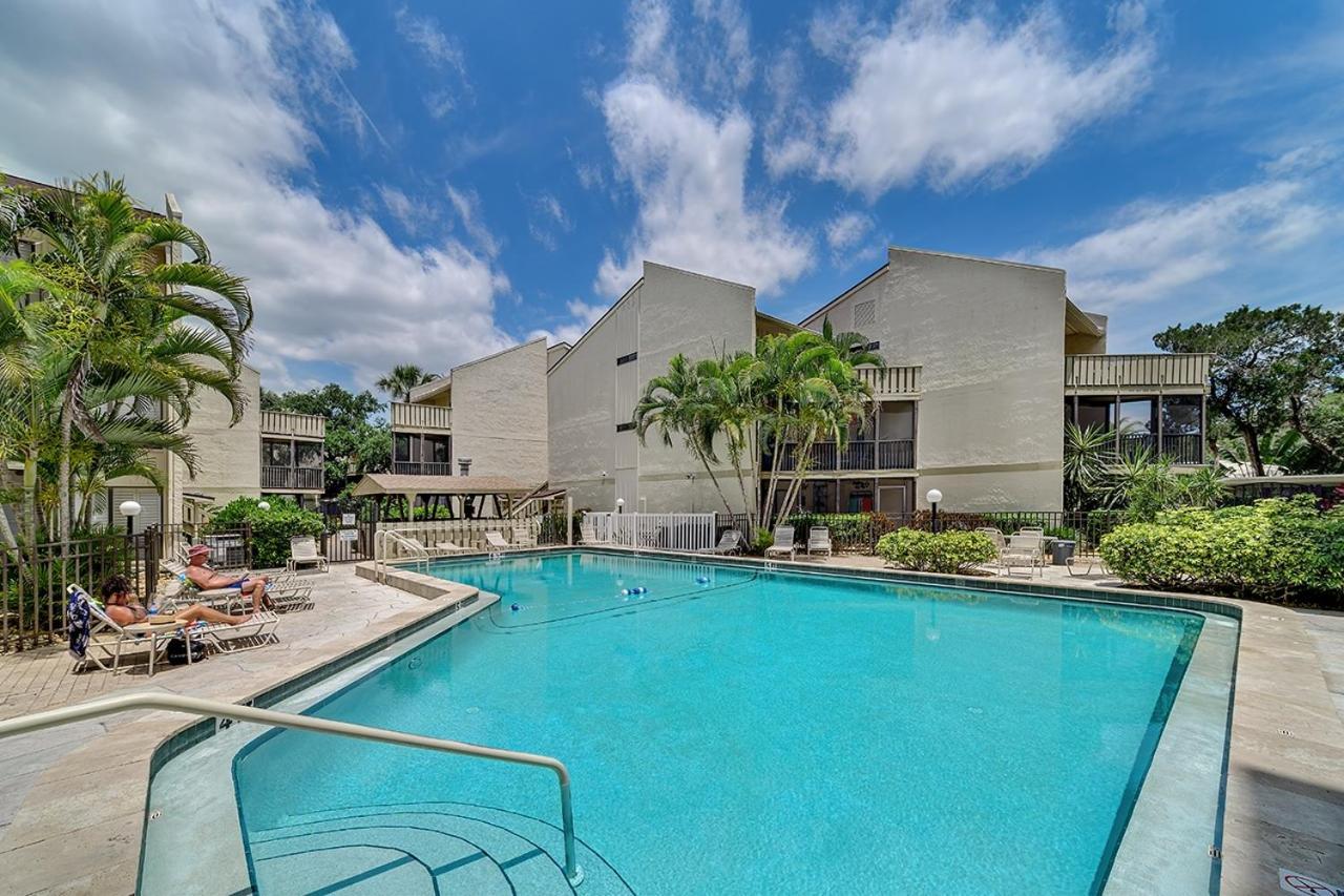 Apartment - 2 Bedroom - 3 Beds - 3 Bathroom Duplex With Heated Swimming Pool *