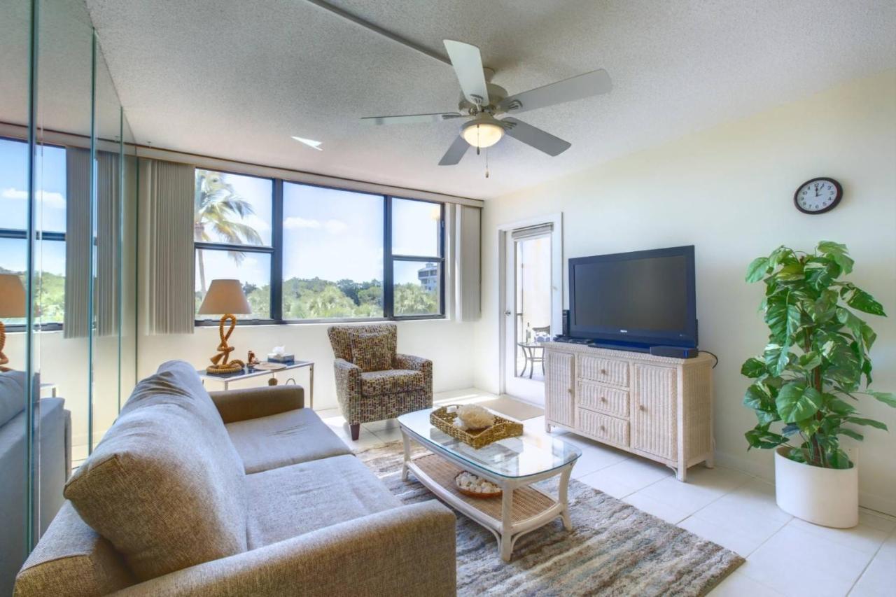 Harbor Towers 1 Bedroom Pool View Holiday home Siesta Key