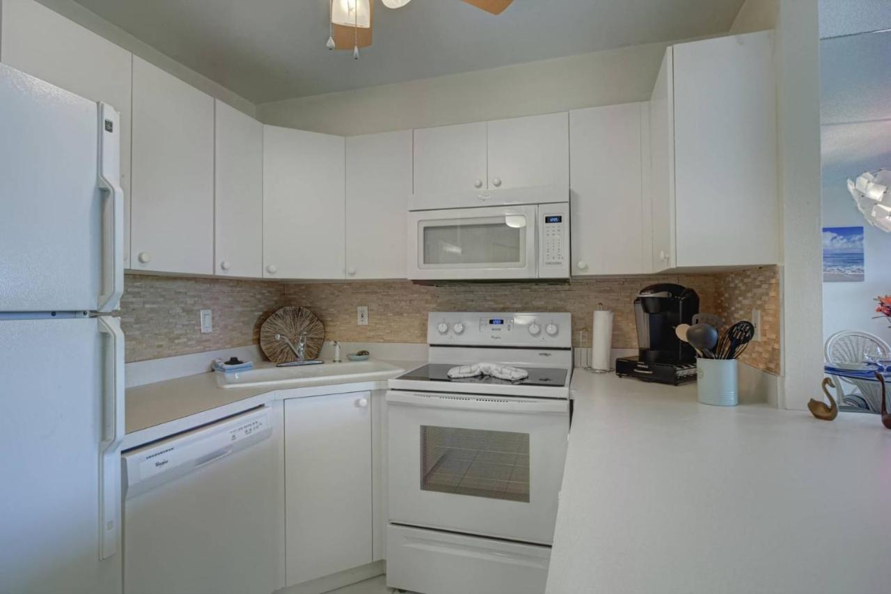 Harbor Towers 1 Bedroom Pool View *