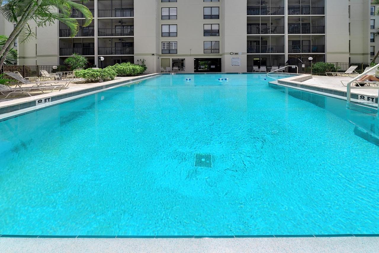 - 2 Bedroom - 3 Beds - 3 Bathroom Duplex With Heated Swimming Pool Siesta Key