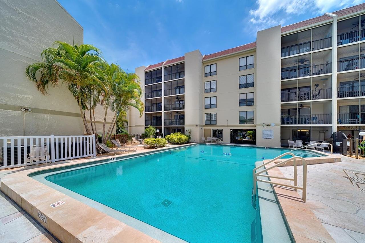 Apartment - 2 Bedroom - 3 Beds - 3 Bathroom Duplex With Heated Swimming Pool