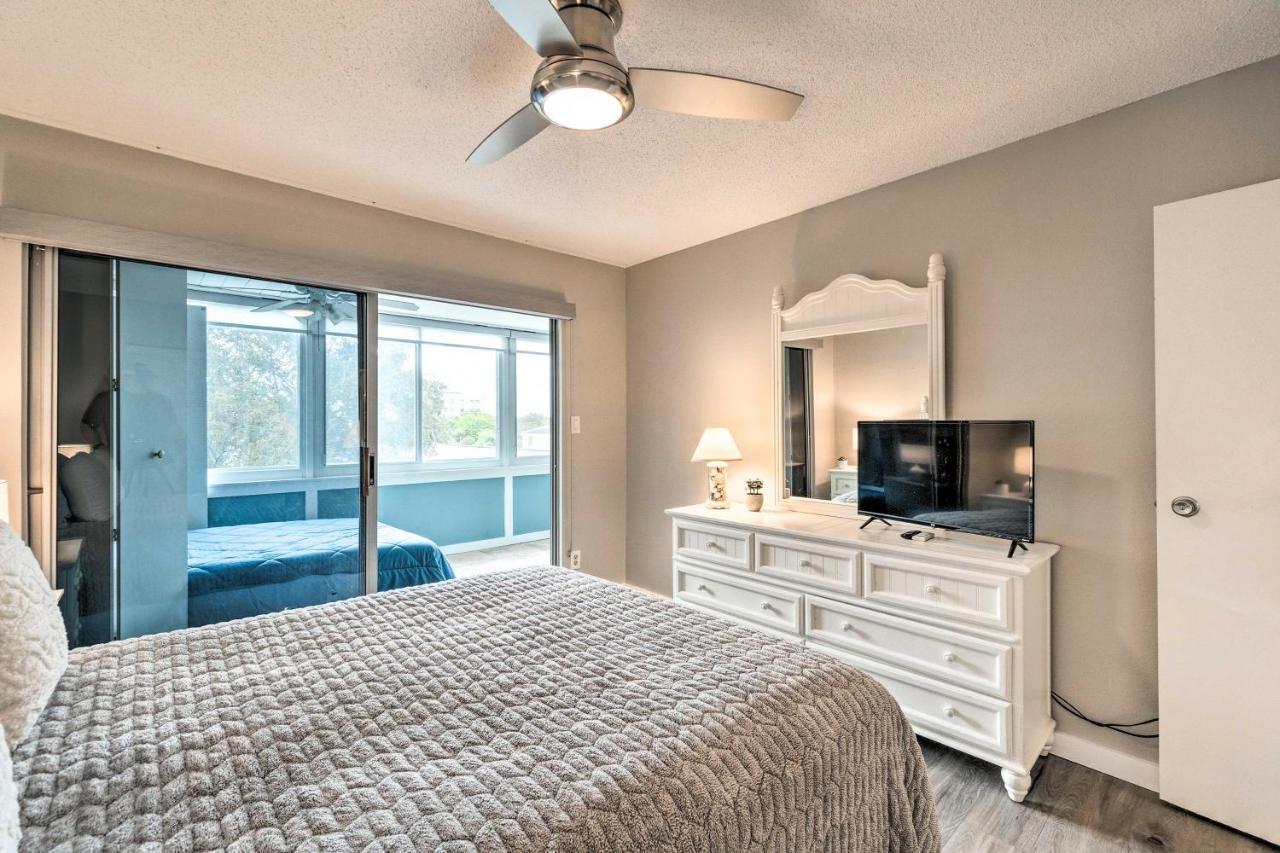 Walk To Resort-style Condo!