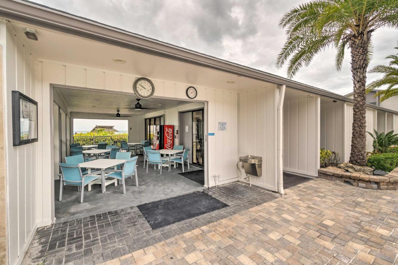 Walk To Resort-style Condo!