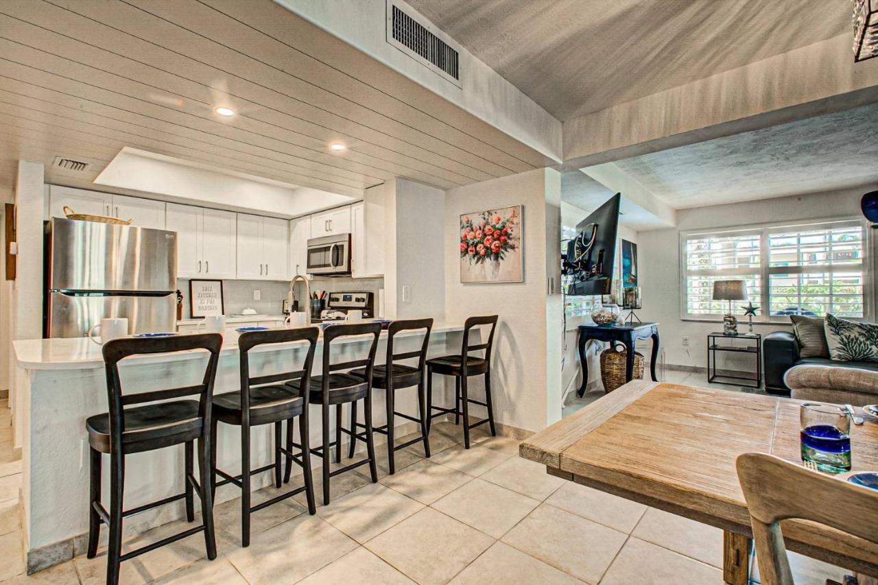 Palm Bay Club Bayside Closest To Gulf Holiday home Siesta Key