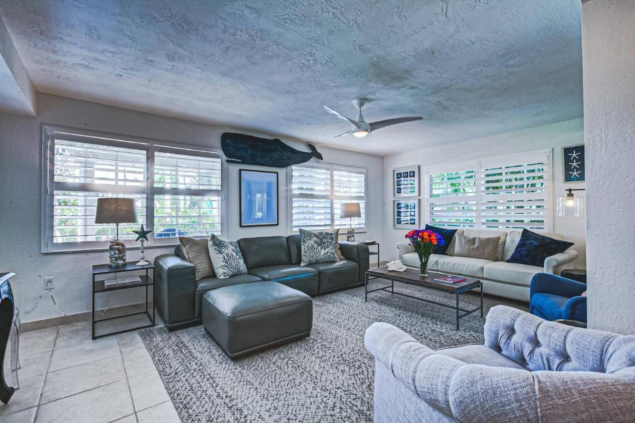 Palm Bay Club Bayside Closest To Gulf * Siesta Key