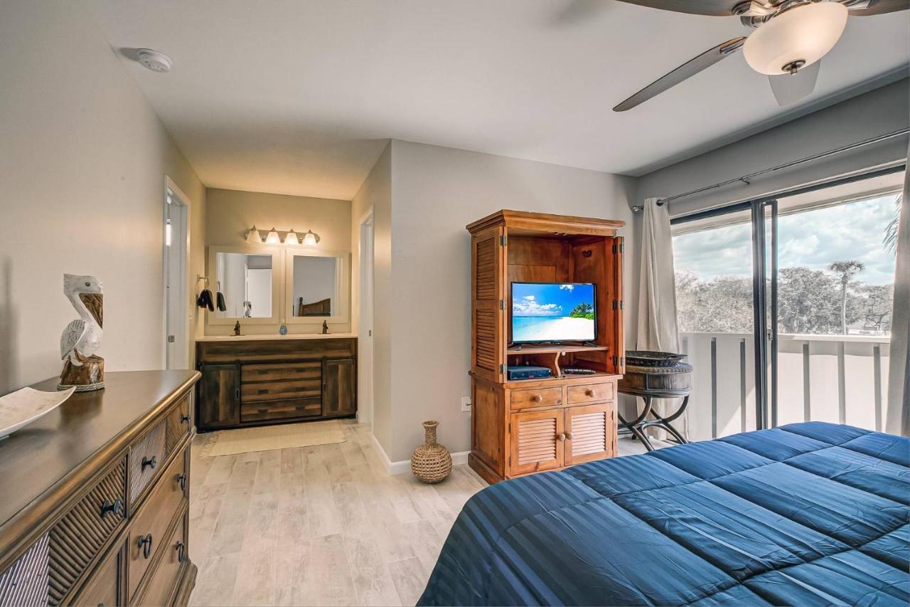 Bay Oaks C 2nd Floor Siesta Key