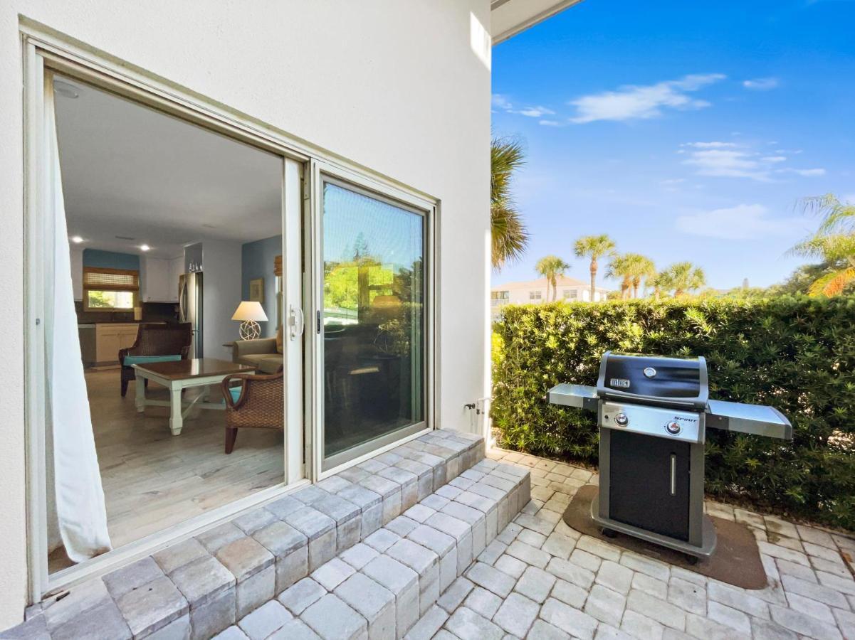 Newly Fully Updated And Modern, Short Walk To Beach *