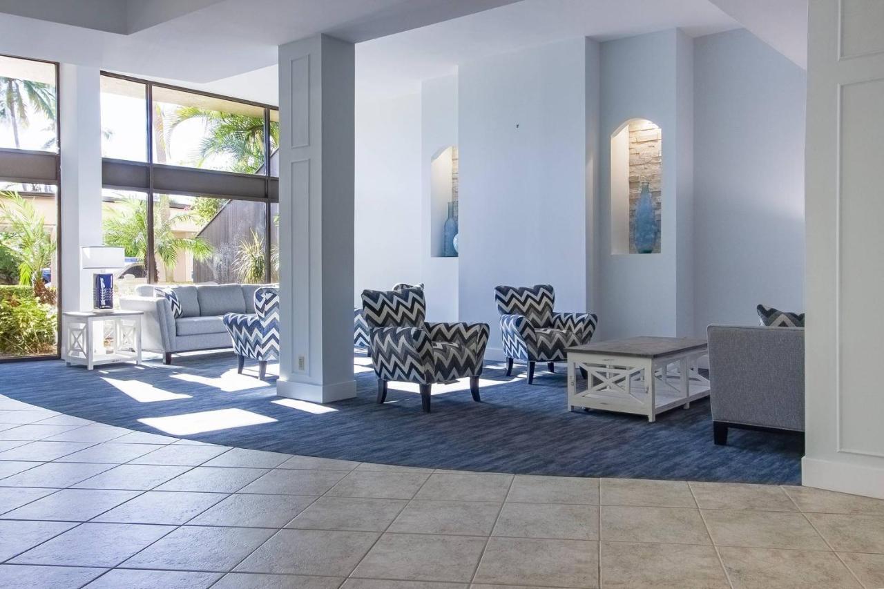 Harbor Towers 1 Bedroom Pool View * Siesta Key