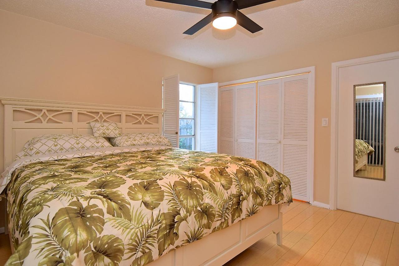 Crescent Street 1138 B, Walk To The Beach, Pool, 1 Bedroom, Pet Friendly