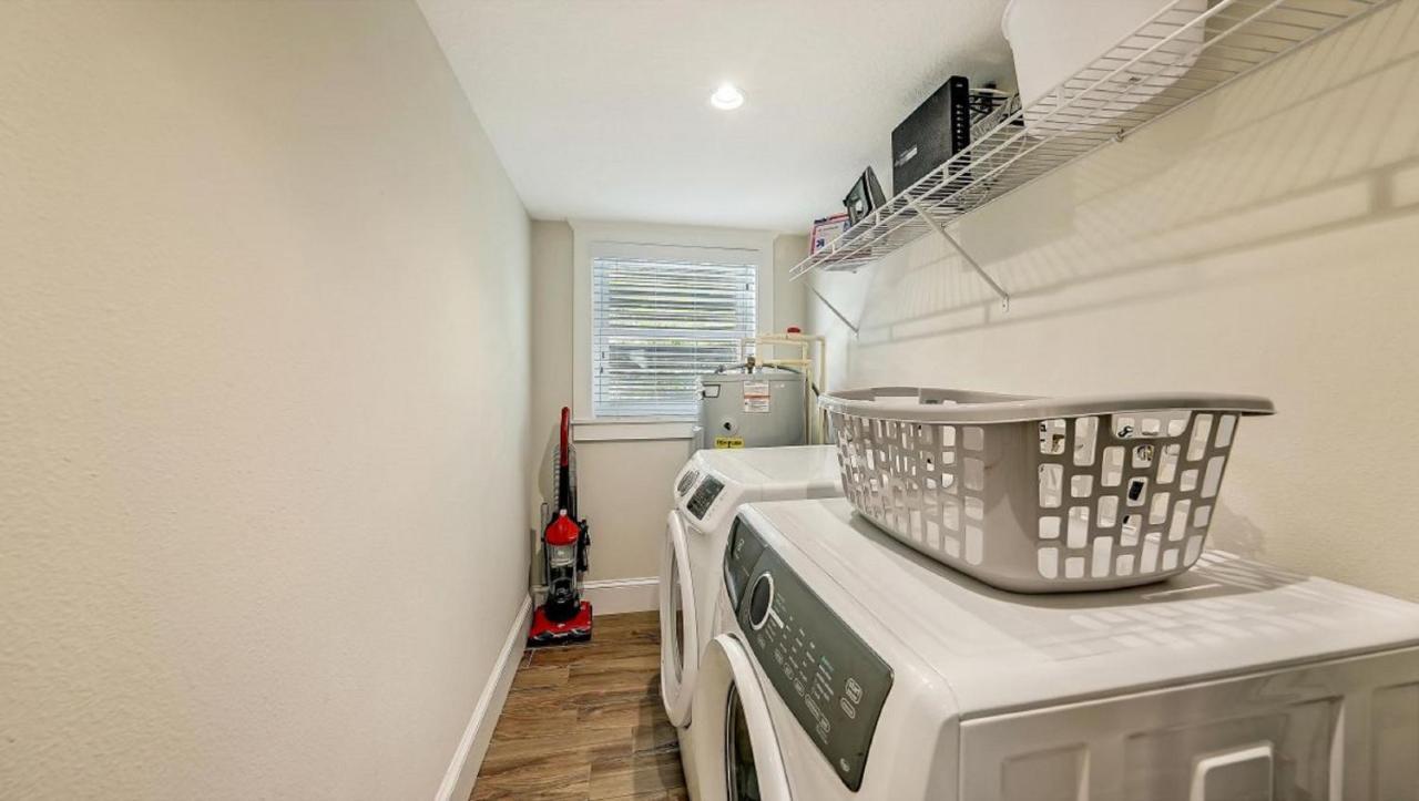 Canal Upper-gorgeous 3 Bed 3 Bath Near Sk Village Holiday home