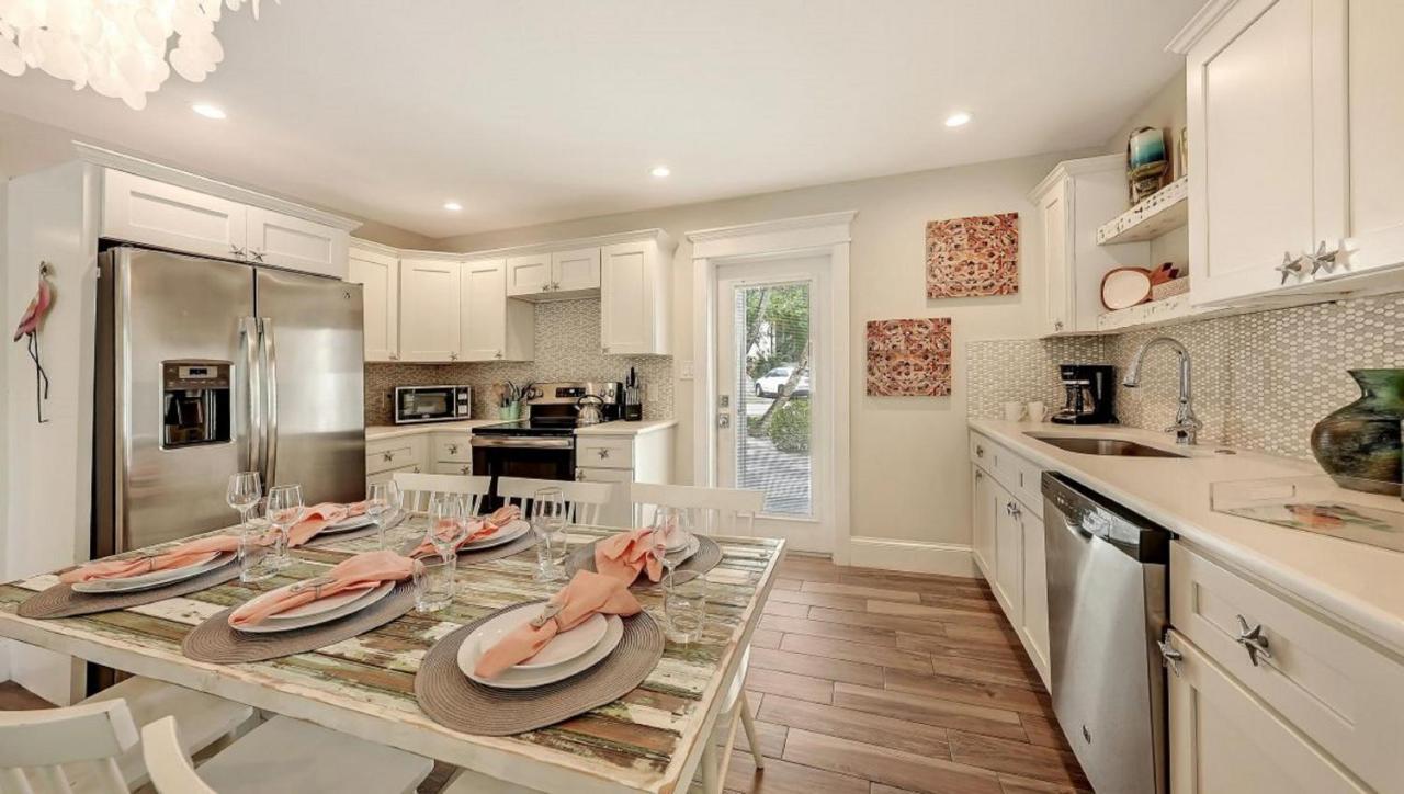 Canal Lower-gorgeous 3 Bed 3 Bath Near Sk Village Holiday home *