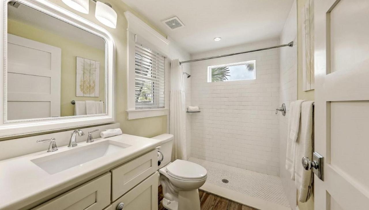 Canal Lower-gorgeous 3 Bed 3 Bath Near Sk Village * Siesta Key