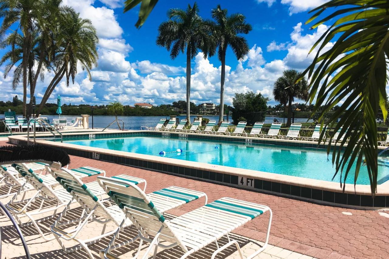 Apartment The Palm Bay Club Unit 311 *