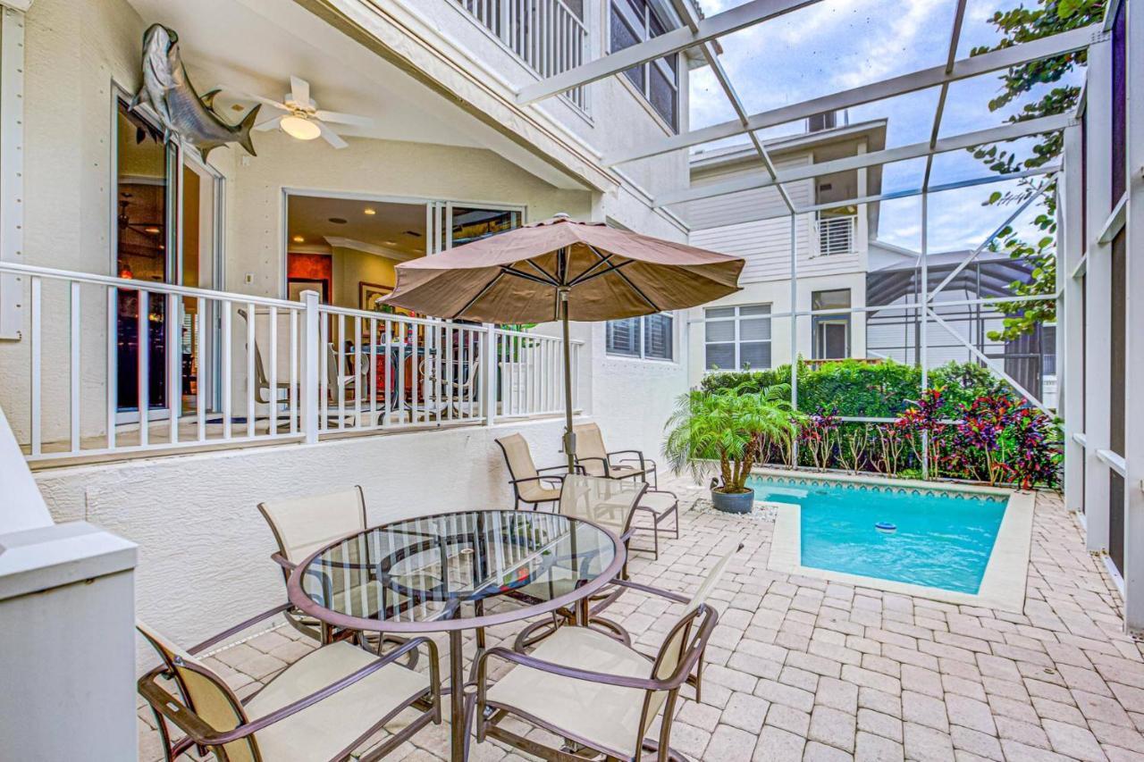 Palm Island Canal - 4 Br *