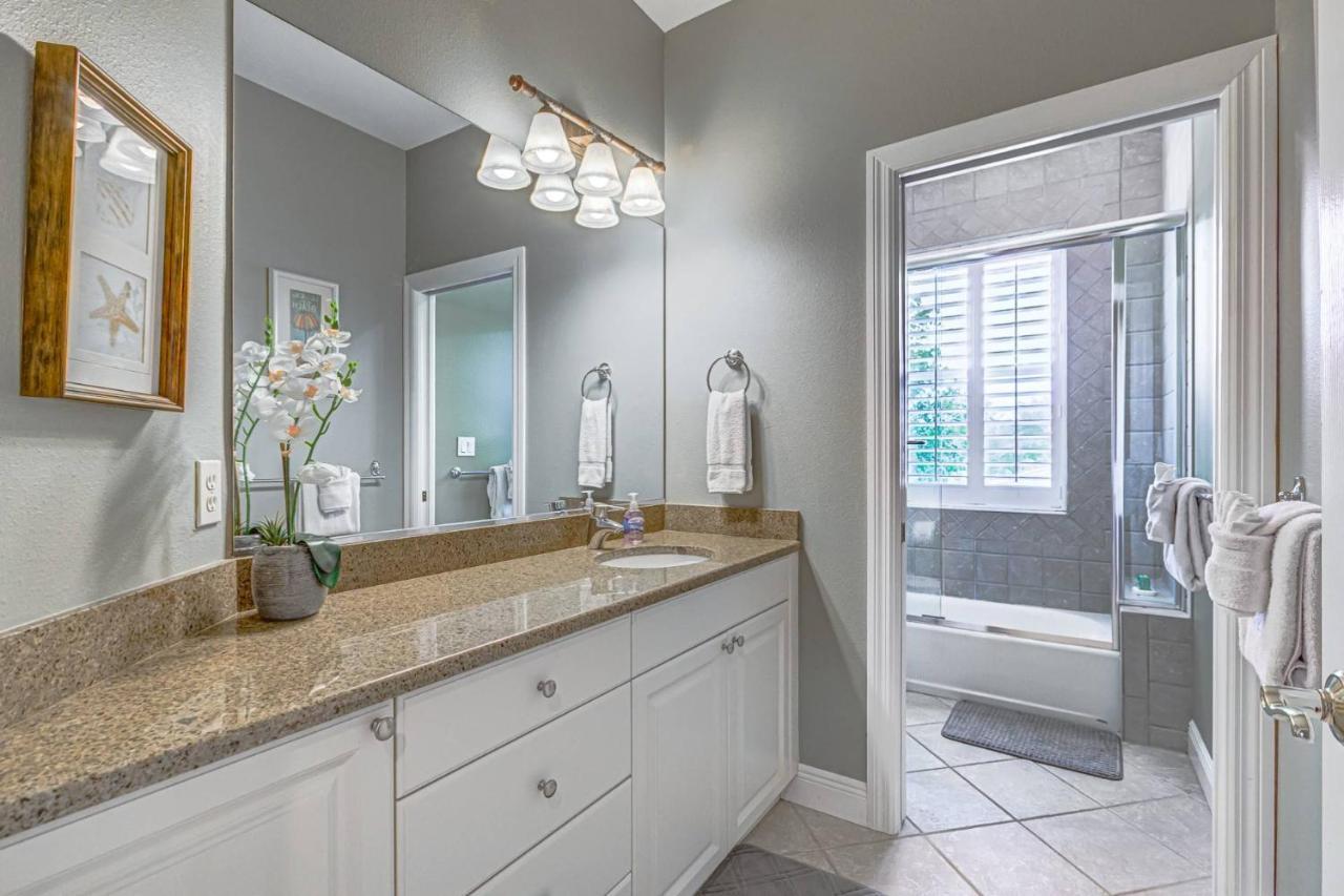 Palm Island Canal - 4 Br Holiday home *