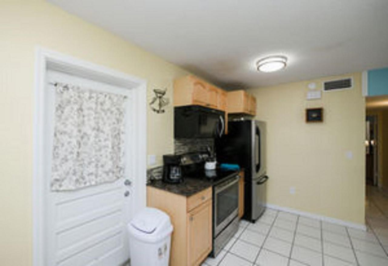 Avenida Lower Siesta Key