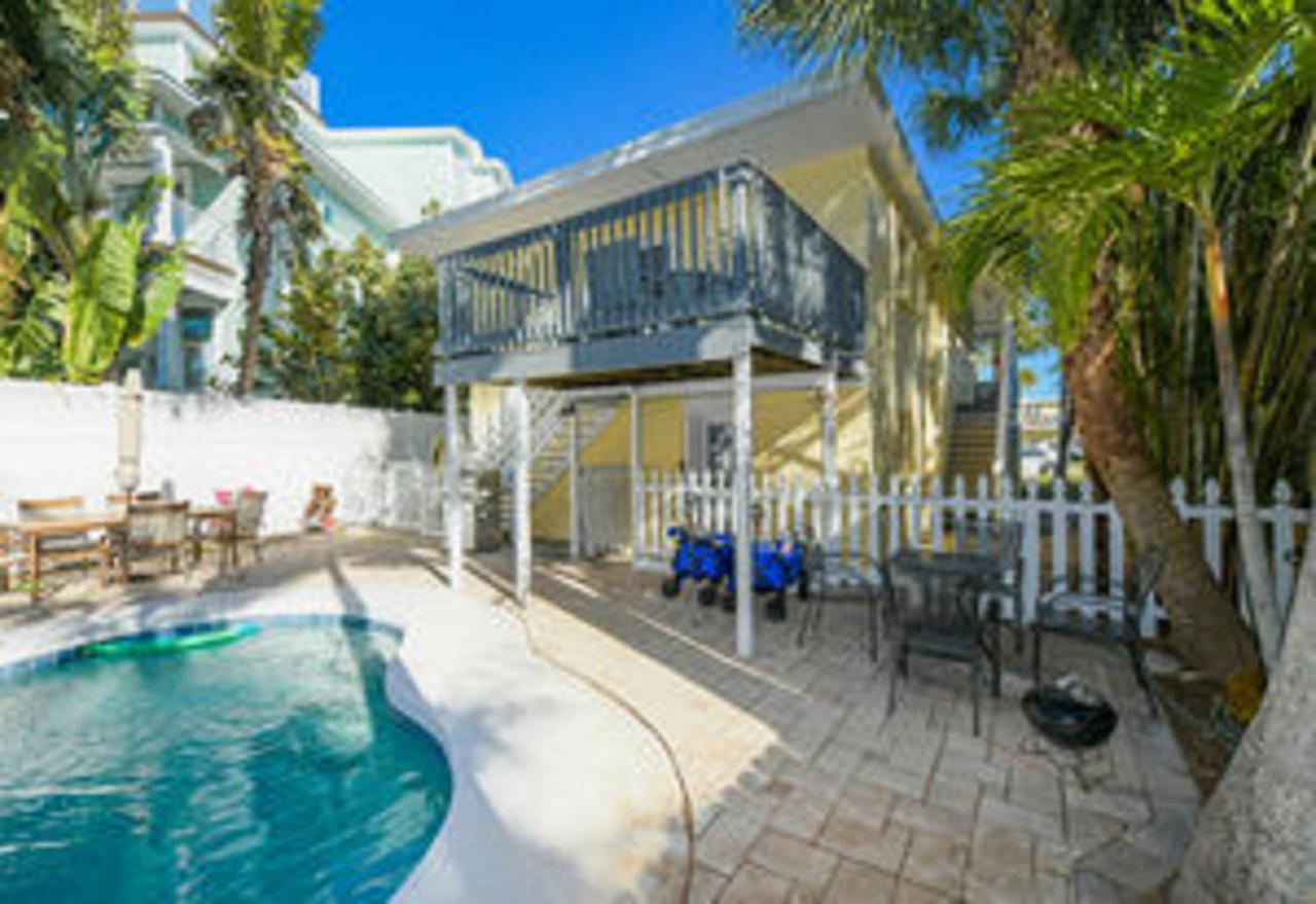 Avenida Lower * Siesta Key