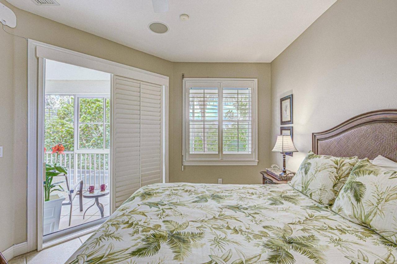 Palm Island Canal - 4 Br *