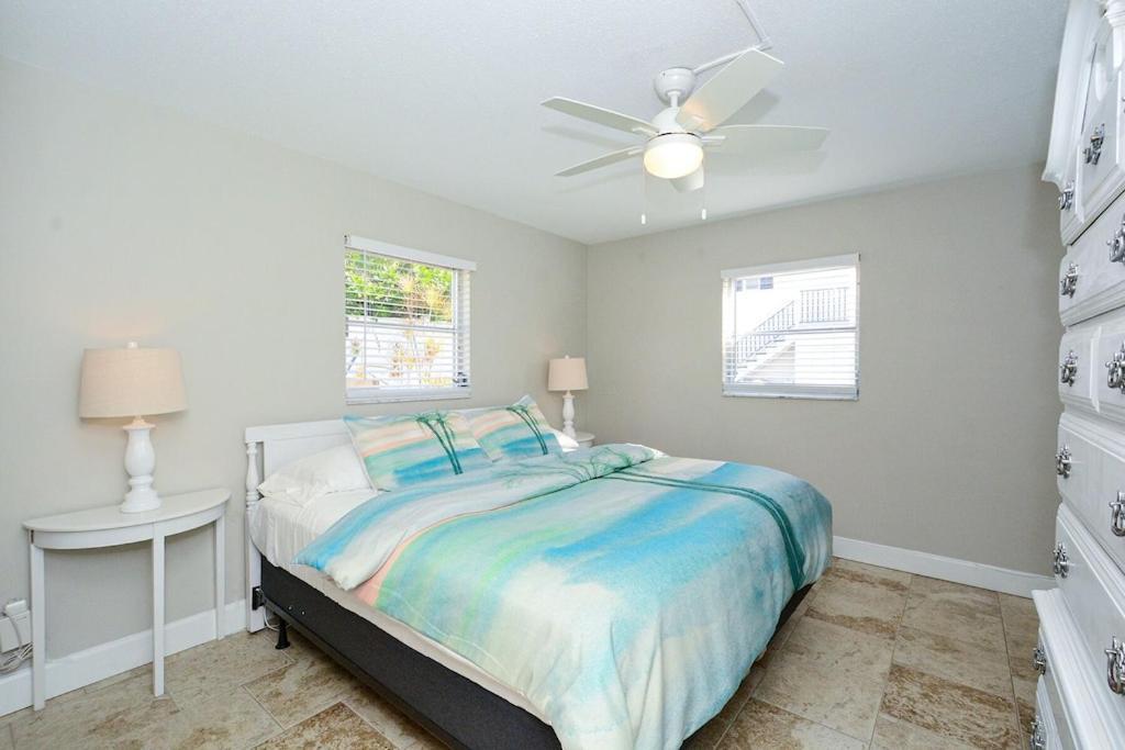 Canal 309 - Right In Village! Holiday home *