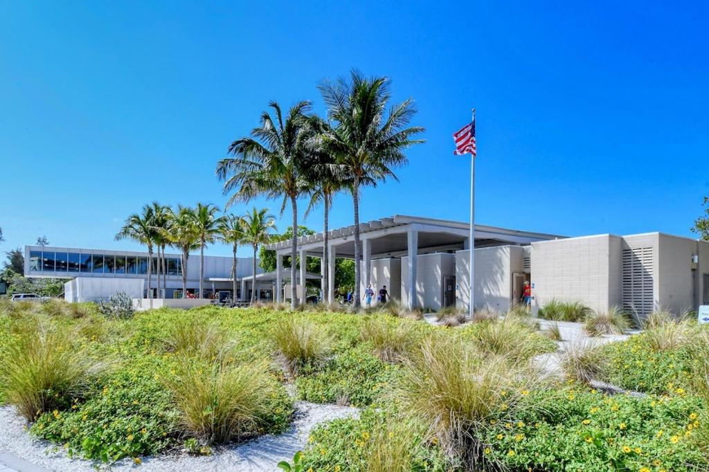 Holiday home Canal 309 - Right In Village! Siesta Key