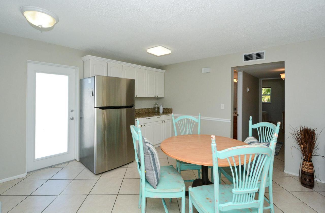 Canal 315 - Right In Village! Holiday home