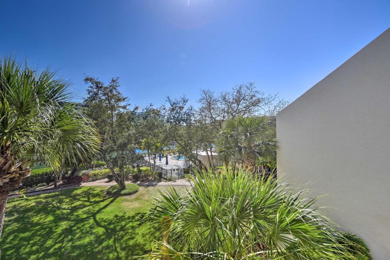 Amenities, Walk To Beach!