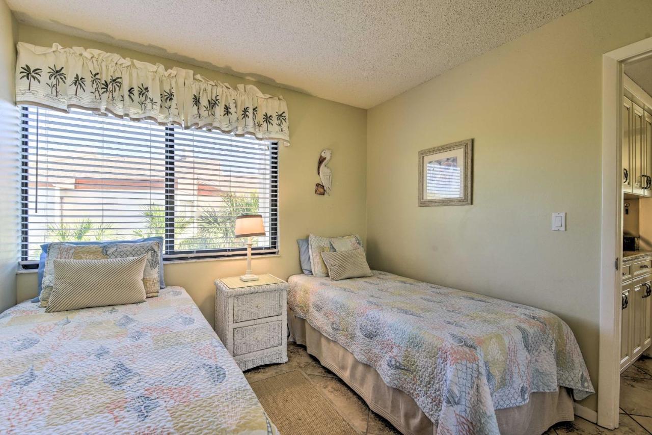 Apartment Amenities, Walk To Beach!