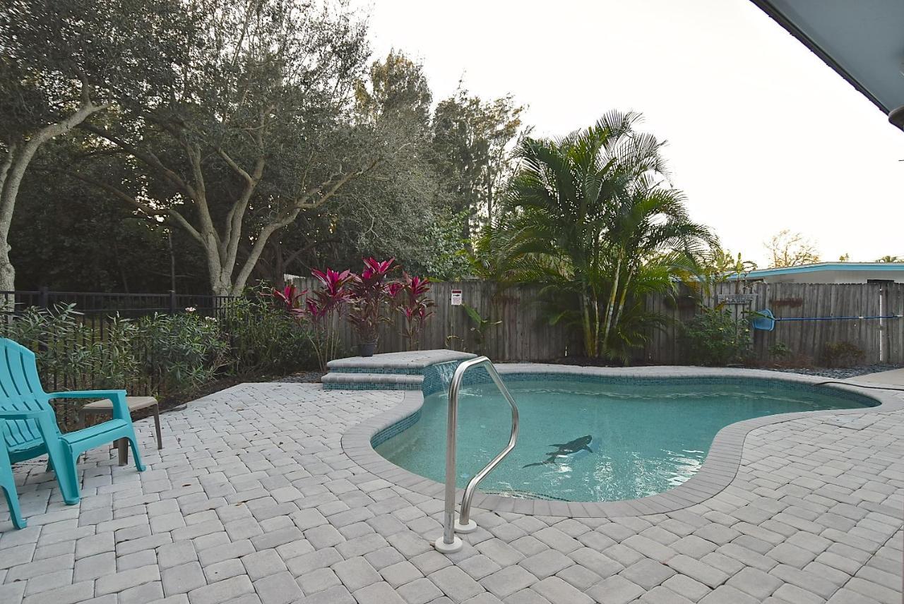 Holiday home Crescent Street 1138 B, Walk To The Beach, Pool, 1 Bedroom, Pet Friendly
