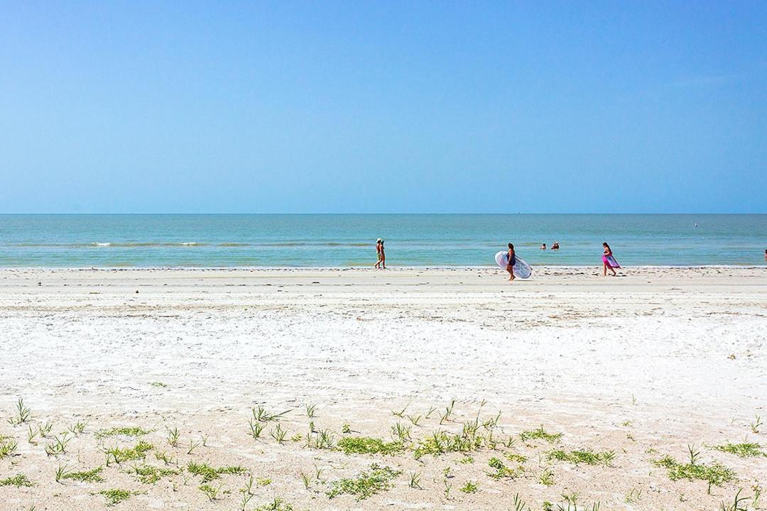 Crescent Street 1138 B, Walk To The Beach, Pool, 1 Bedroom, Pet Friendly *