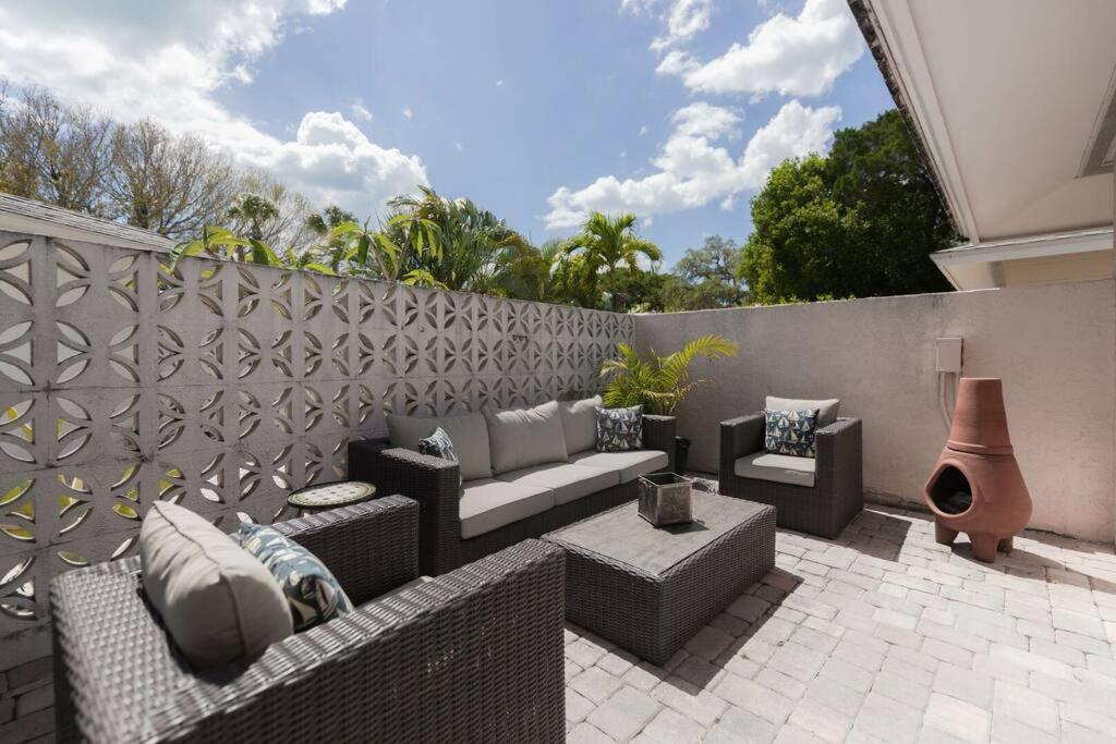 Villa Discover The Beauty Of At Siesta Whispering Palms
