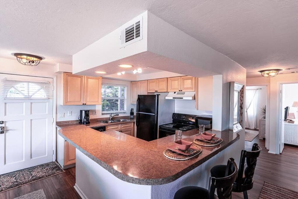 Your Tranquil Escape Is Found Directly On The At The Serenity Condo. Apartment