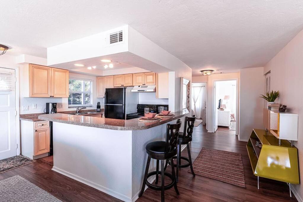 Your Tranquil Escape Is Found Directly On The At The Serenity Condo. * Siesta Key