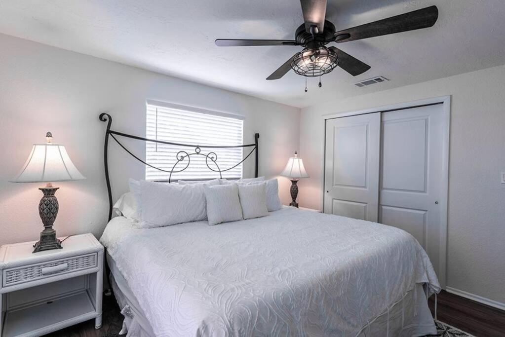 Your Tranquil Escape Is Found Directly On The At The Serenity Condo. Apartment