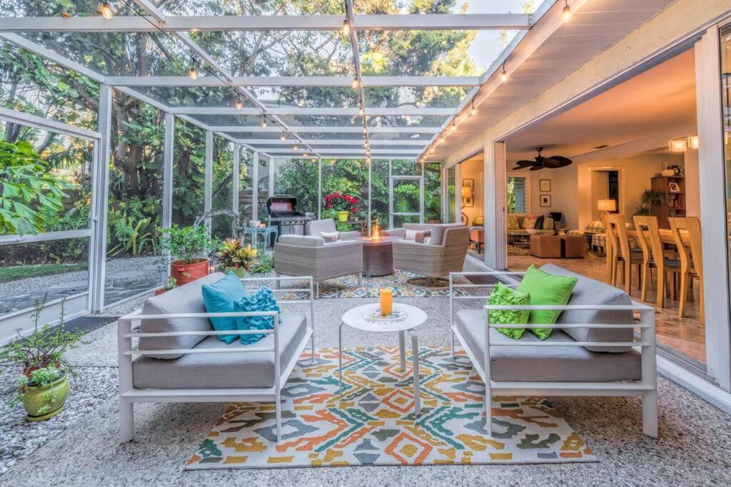 Get Lost In The Intoxicating Relaxation Of Siesta Key, In Luxurious Private Home. Holiday home