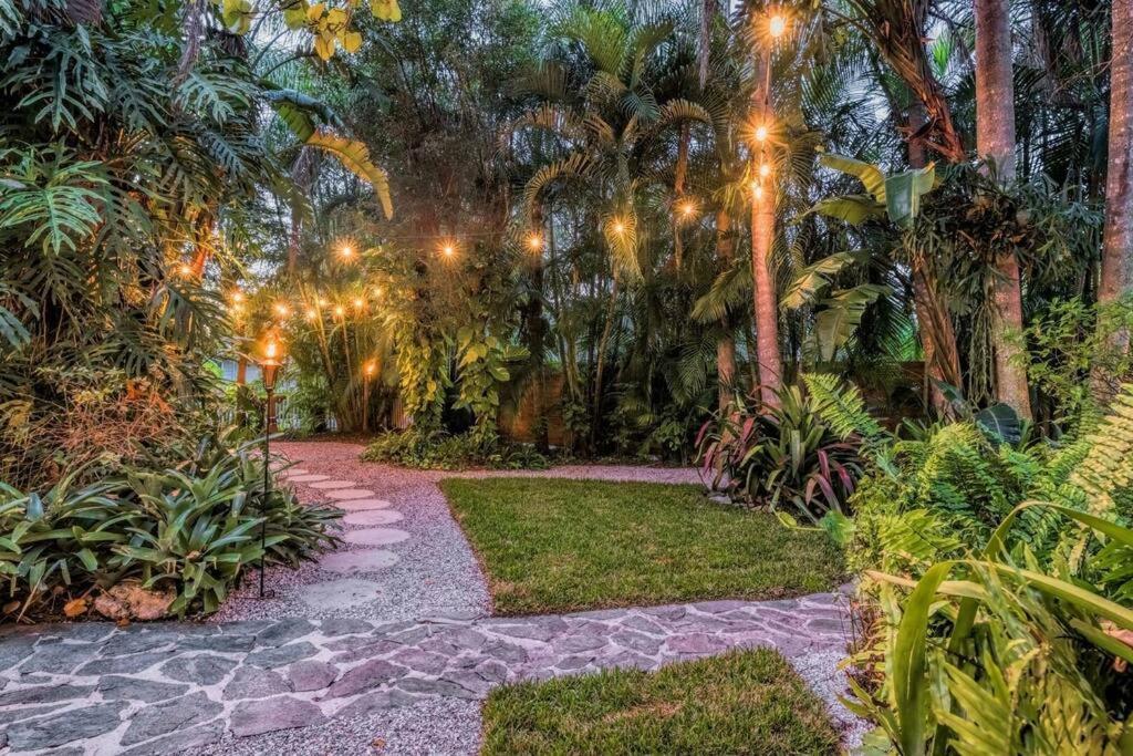 Get Lost In The Intoxicating Relaxation Of Siesta Key, In Luxurious Private Home. * Siesta Key