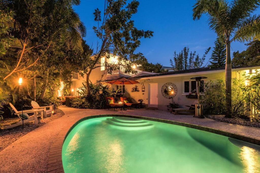 Get Lost In The Intoxicating Relaxation Of Siesta Key, In Luxurious Private Home. *