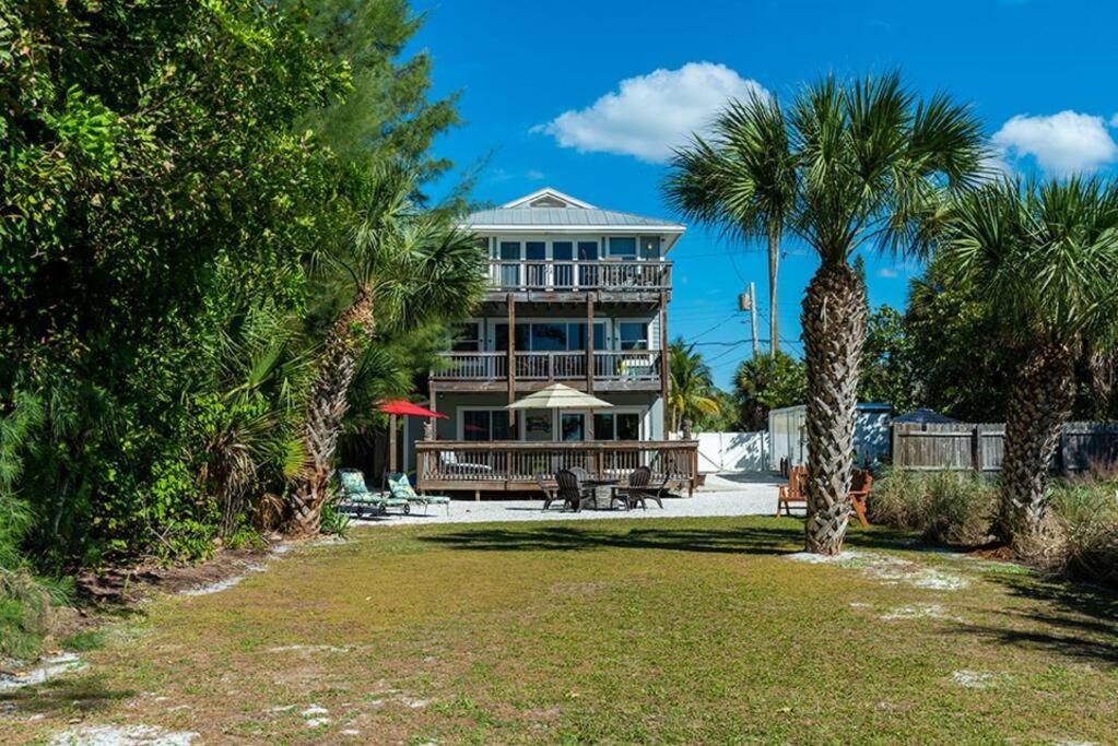 Apartment Your Tranquil Escape Is Found Directly On The At The Serenity Condo. *