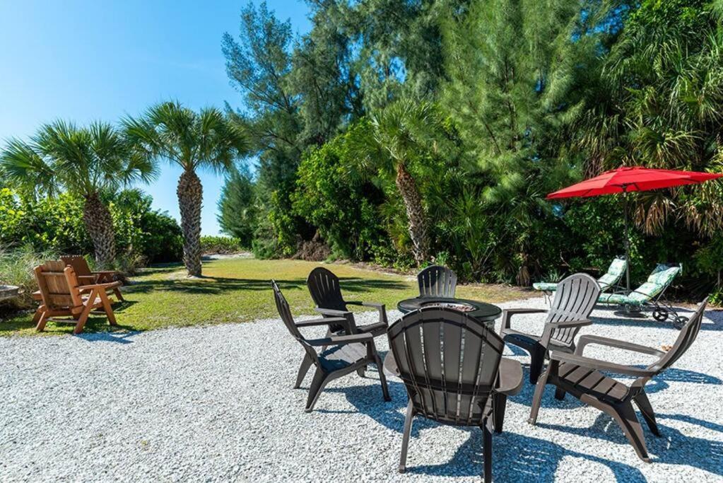 Apartment Can't Get Closer To The Than Beachy 3 Bedroom *