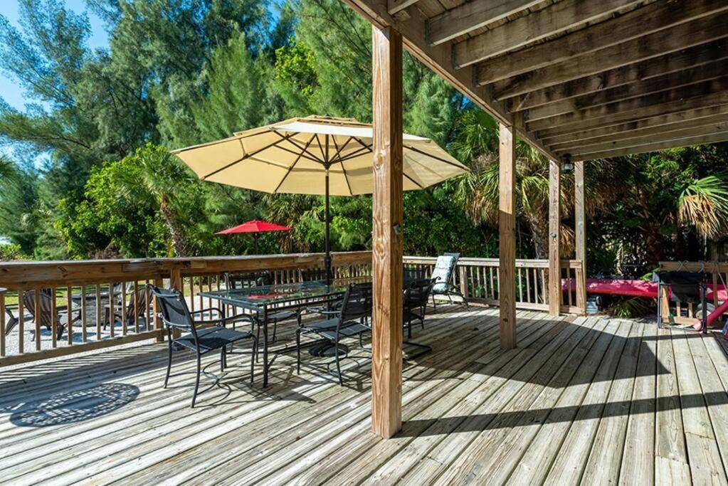 Apartment Can't Get Closer To The Than Beachy 3 Bedroom Siesta Key