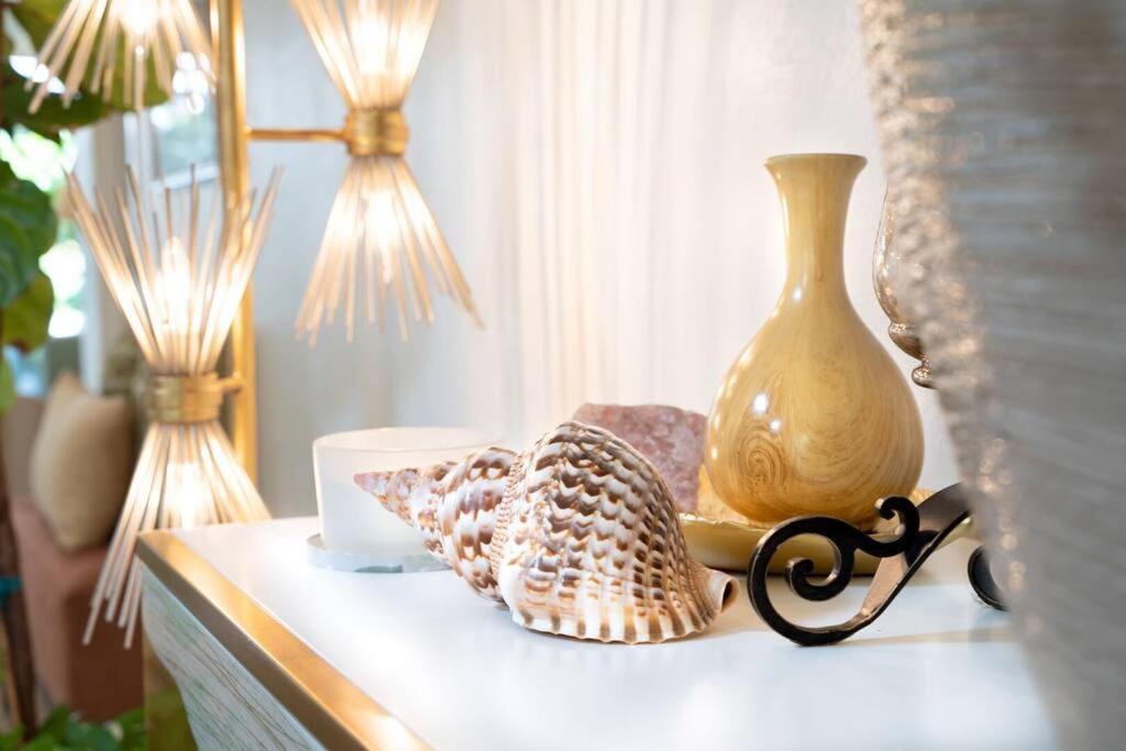 Get Lost In The Intoxicating Relaxation Of Siesta Key, In Luxurious Private Home. Siesta Key