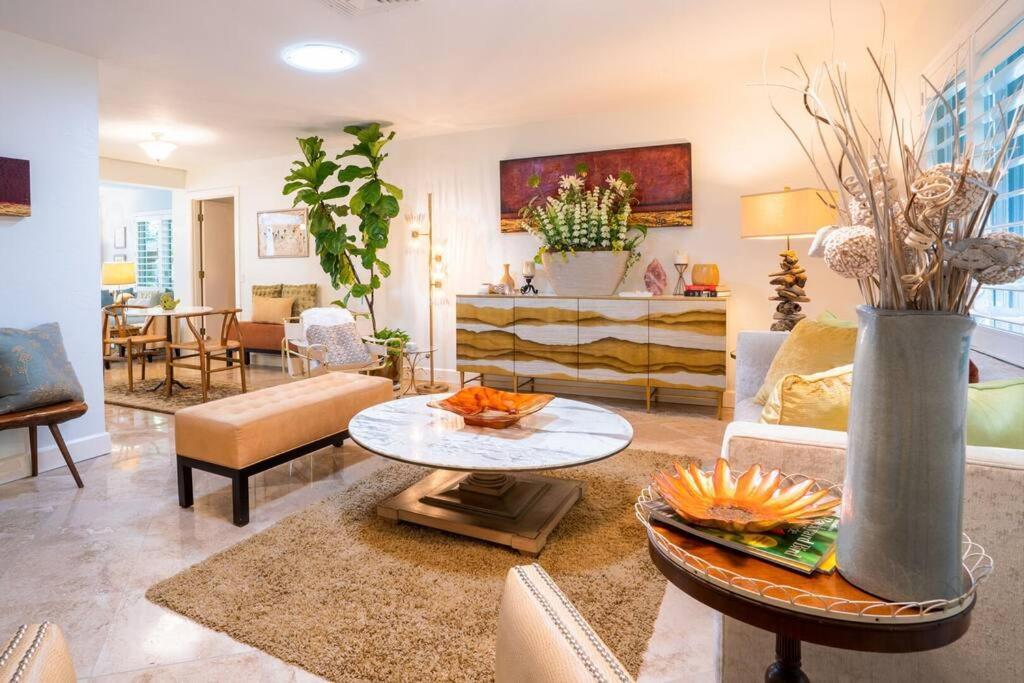 Get Lost In The Intoxicating Relaxation Of Siesta Key, In Luxurious Private Home. * Siesta Key