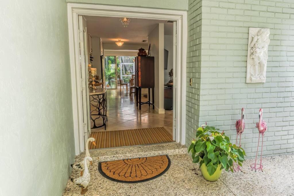Get Lost In The Intoxicating Relaxation Of Siesta Key, In Luxurious Private Home. Holiday home *