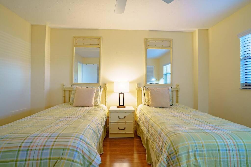 Enjoy Parasdise At Gulf And Bay Siesta Key